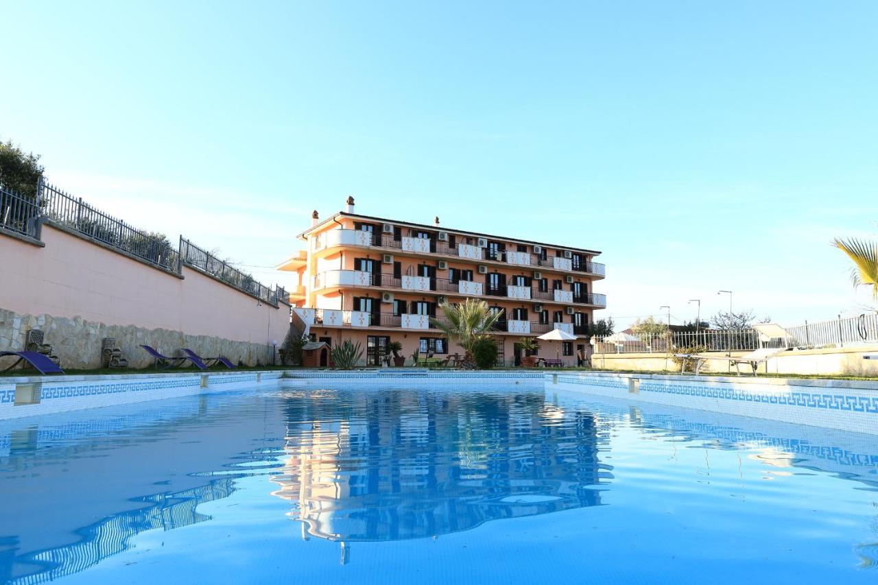 Chimento Resort Corigliano Calabro Exteriör bild